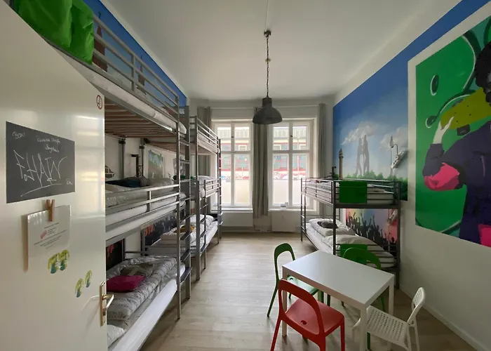 アートホステル シティー *