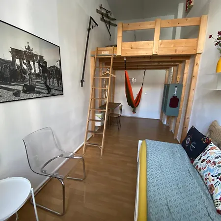 كيز هوستل بيت شباب *