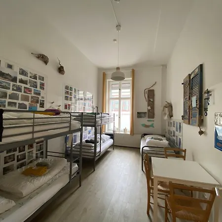 كيز هوستل بيت شباب