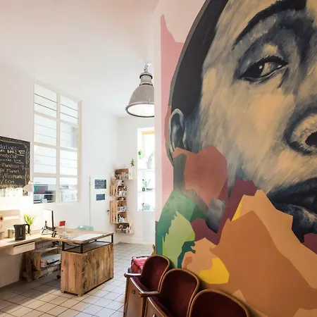 كيز هوستل بيت شباب *